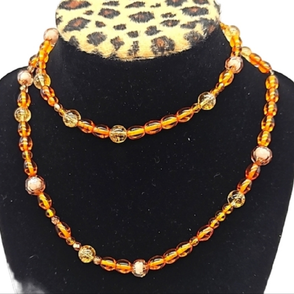 orange beaded necklace - Picture 4 of 7